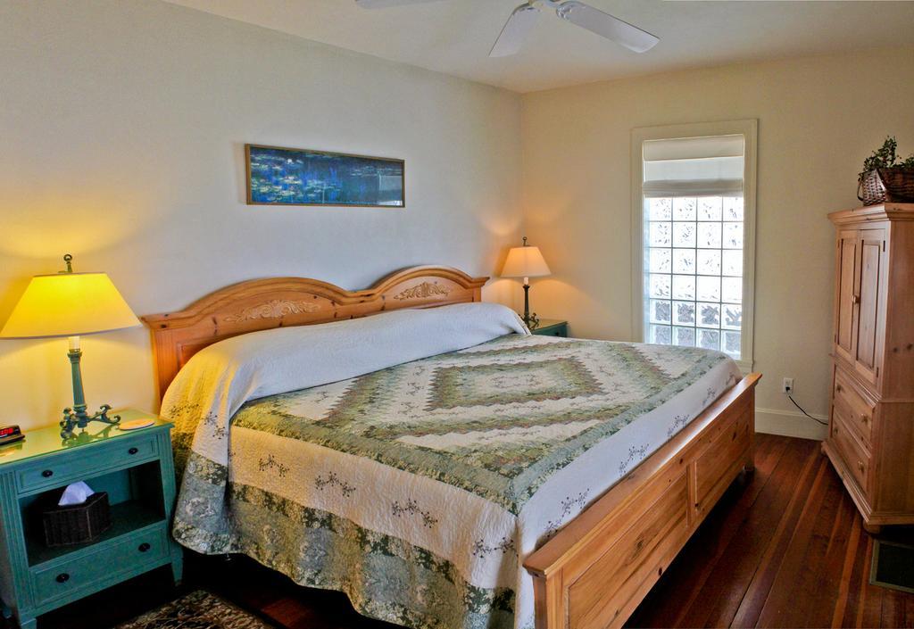 Night Swan Intracoastal Bed & Breakfast New Smyrna Beach Exteriör bild
