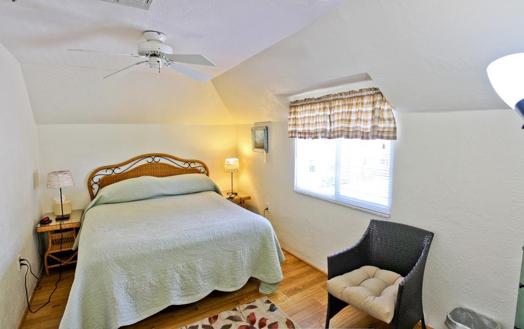 Night Swan Intracoastal Bed & Breakfast New Smyrna Beach Exteriör bild