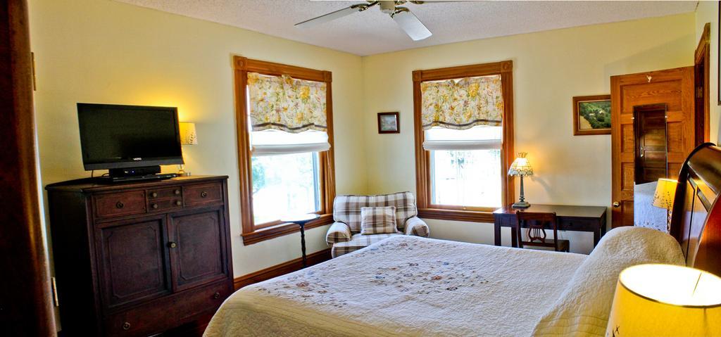Night Swan Intracoastal Bed & Breakfast New Smyrna Beach Exteriör bild