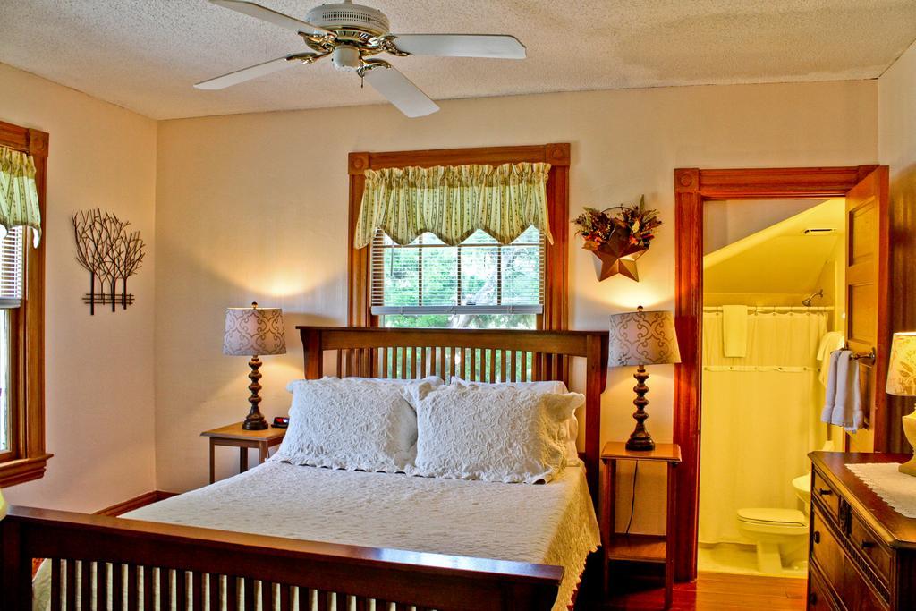 Night Swan Intracoastal Bed & Breakfast New Smyrna Beach Exteriör bild