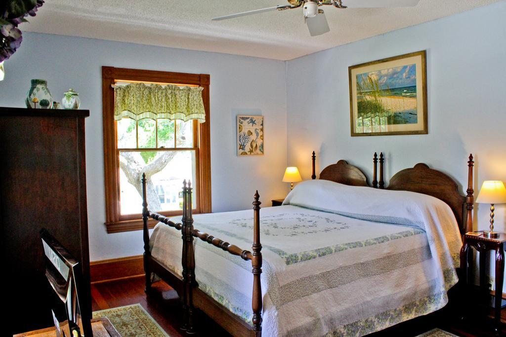 Night Swan Intracoastal Bed & Breakfast New Smyrna Beach Exteriör bild