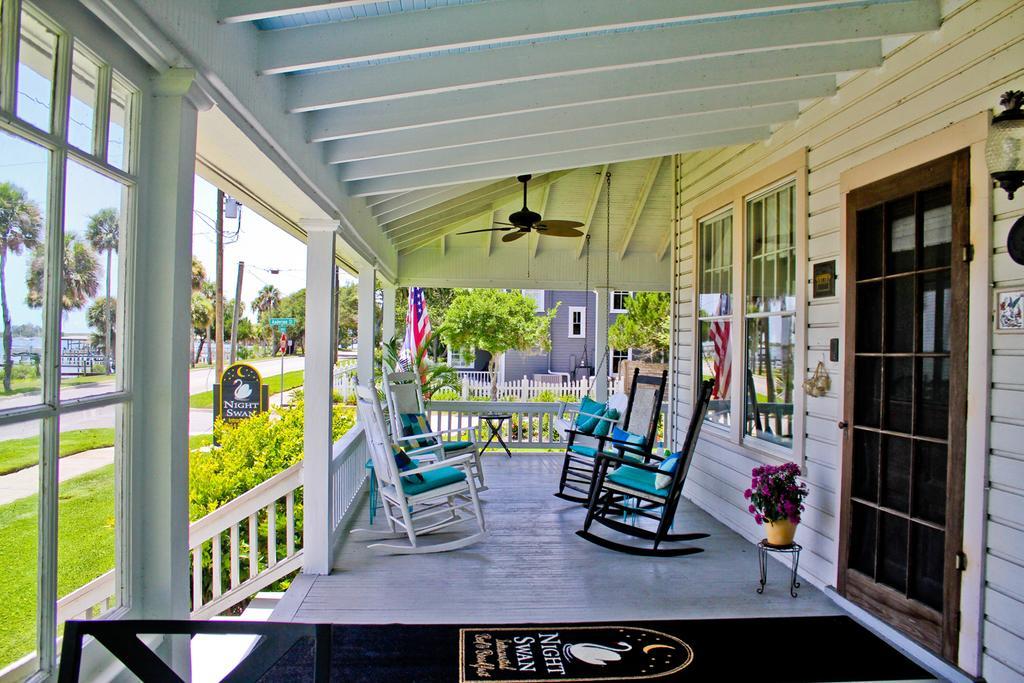 Night Swan Intracoastal Bed & Breakfast New Smyrna Beach Exteriör bild