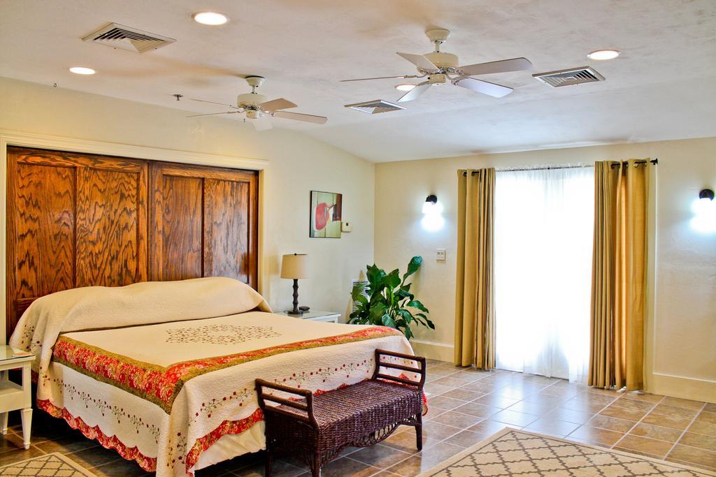 Night Swan Intracoastal Bed & Breakfast New Smyrna Beach Exteriör bild