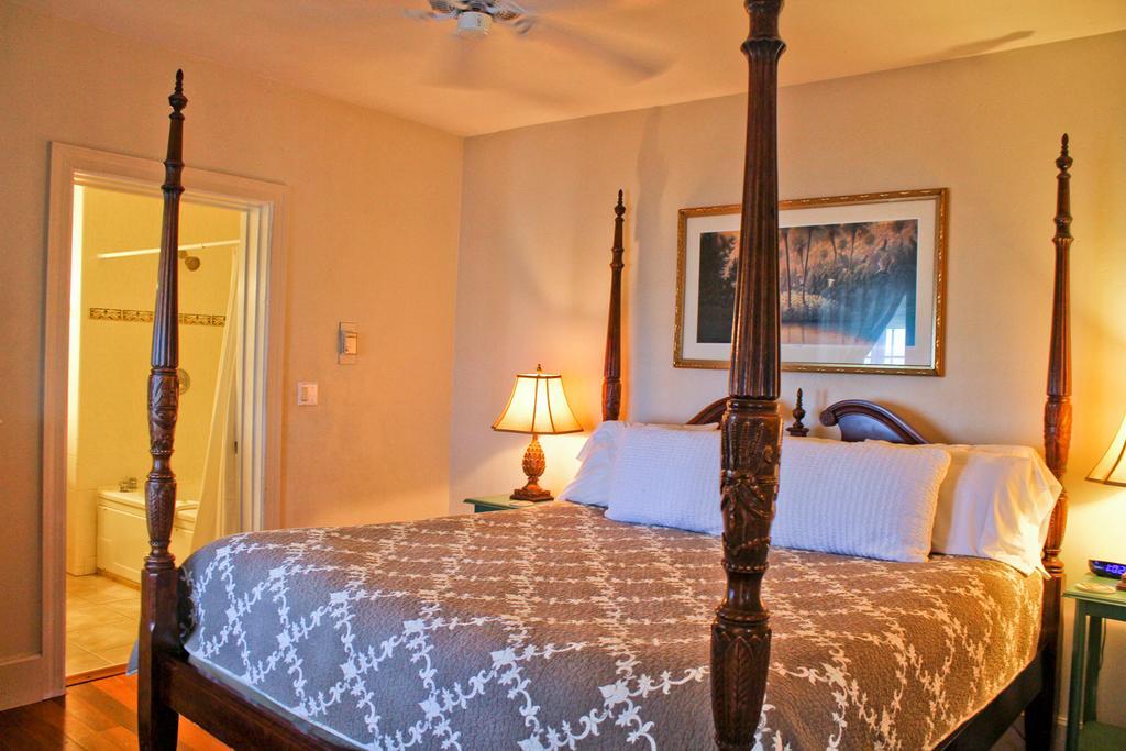 Night Swan Intracoastal Bed & Breakfast New Smyrna Beach Exteriör bild