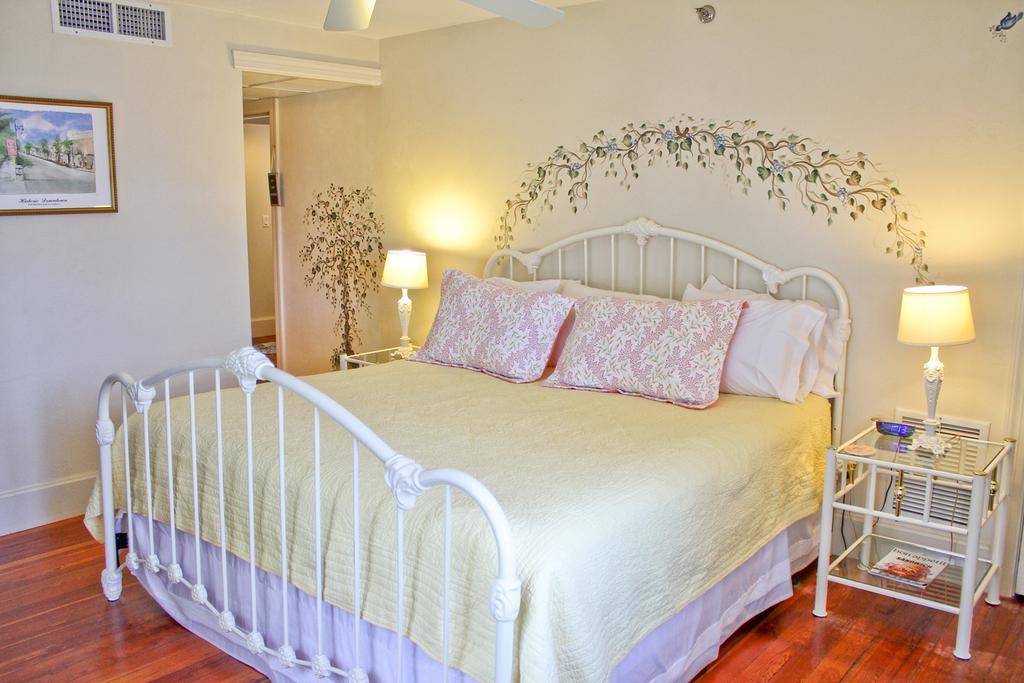 Night Swan Intracoastal Bed & Breakfast New Smyrna Beach Exteriör bild