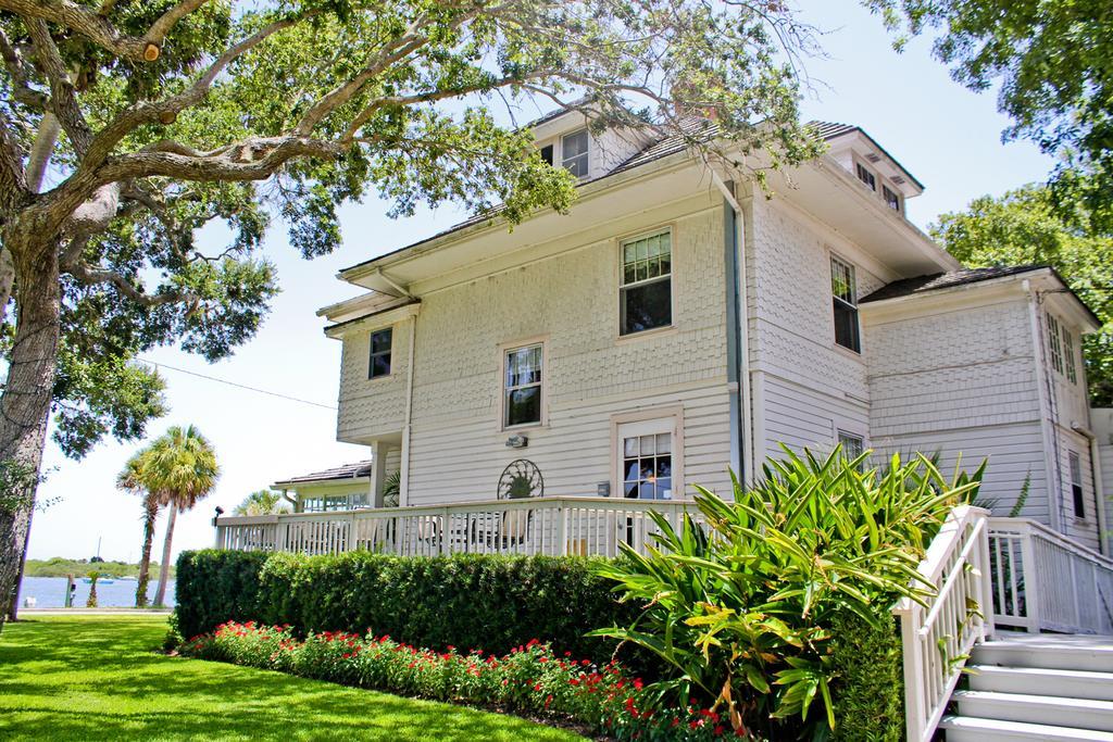 Night Swan Intracoastal Bed & Breakfast New Smyrna Beach Exteriör bild