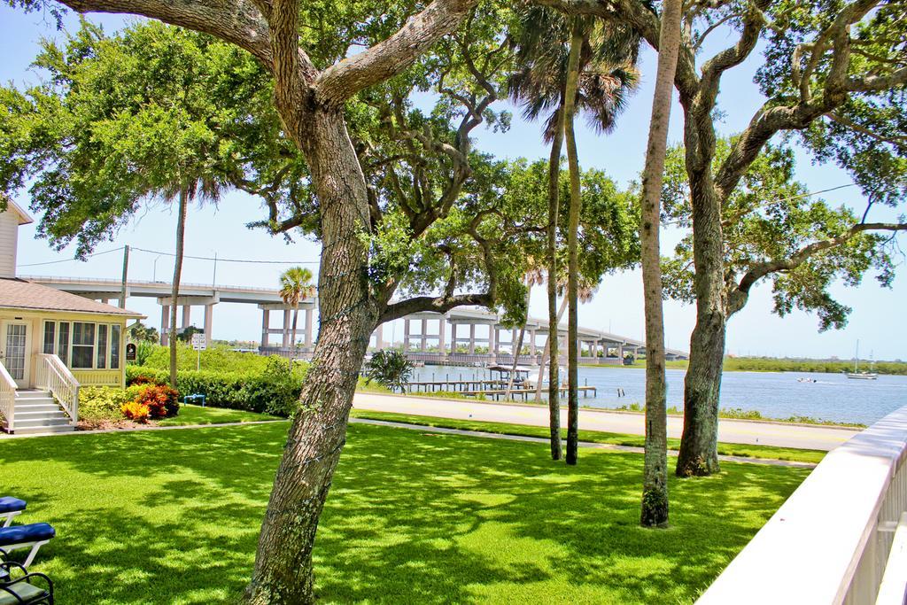 Night Swan Intracoastal Bed & Breakfast New Smyrna Beach Exteriör bild