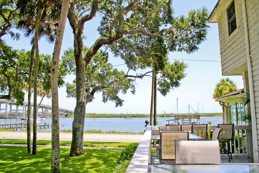 Night Swan Intracoastal Bed & Breakfast New Smyrna Beach Exteriör bild