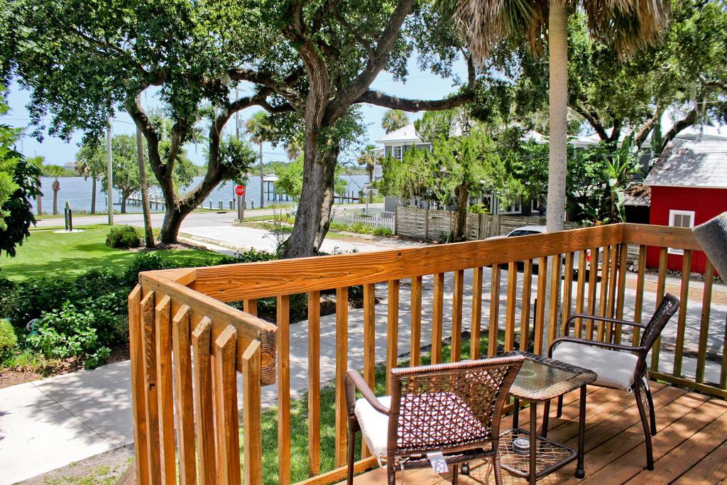 Night Swan Intracoastal Bed & Breakfast New Smyrna Beach Exteriör bild