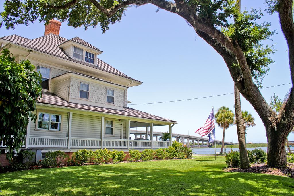 Night Swan Intracoastal Bed & Breakfast New Smyrna Beach Exteriör bild