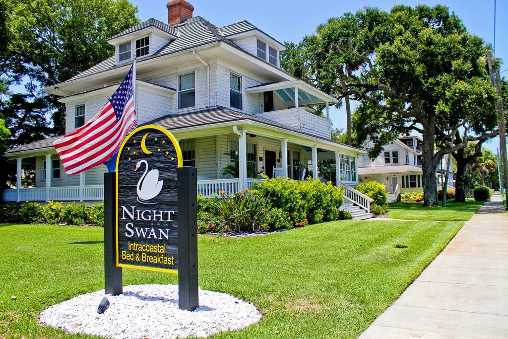 Night Swan Intracoastal Bed & Breakfast New Smyrna Beach Exteriör bild